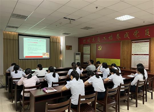 澳彩集团有限公司
组织参加疫情常态化下建筑企业经营管理风险管控培训